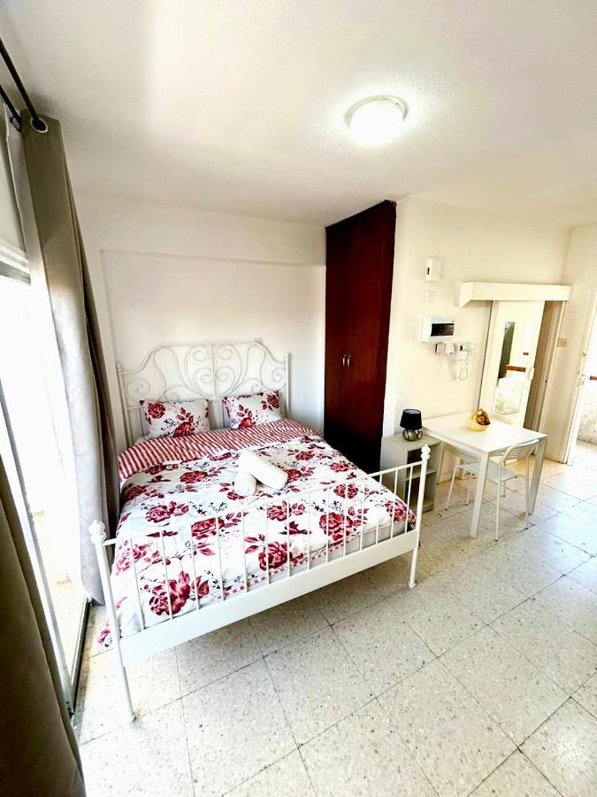 לרנקה Central Comfort Studio מראה חיצוני תמונה